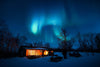 Hütte unter der Aurora Borealis